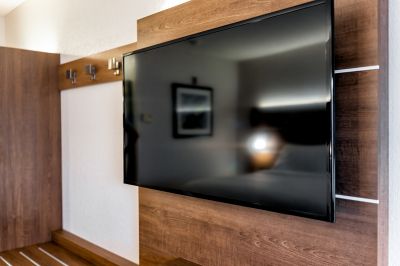 Tv Hanging Service in Denver, CO